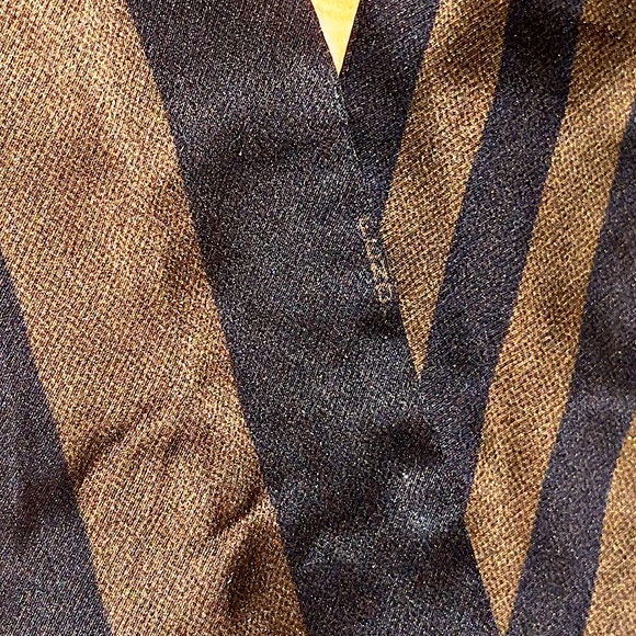 Authentic FENDI Silk Pecan Stripe Fox & Rabbit Fur Shawl - Picture 14 of 16